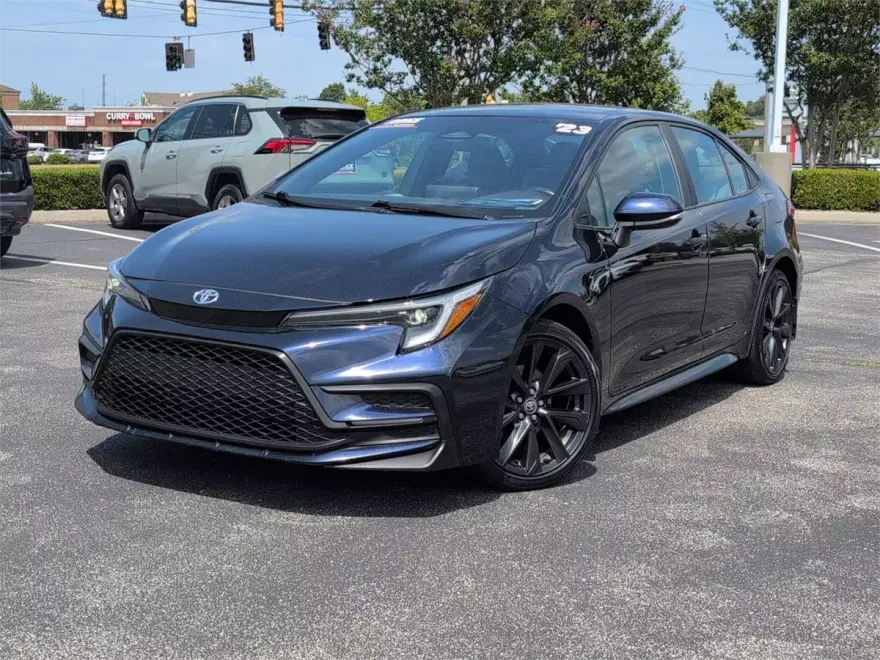 2023 Toyota Corolla SE photo 1