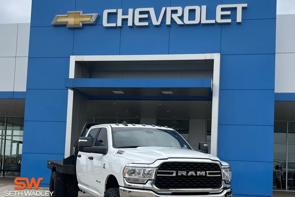 2024 Ram 3500 SLT photo 1