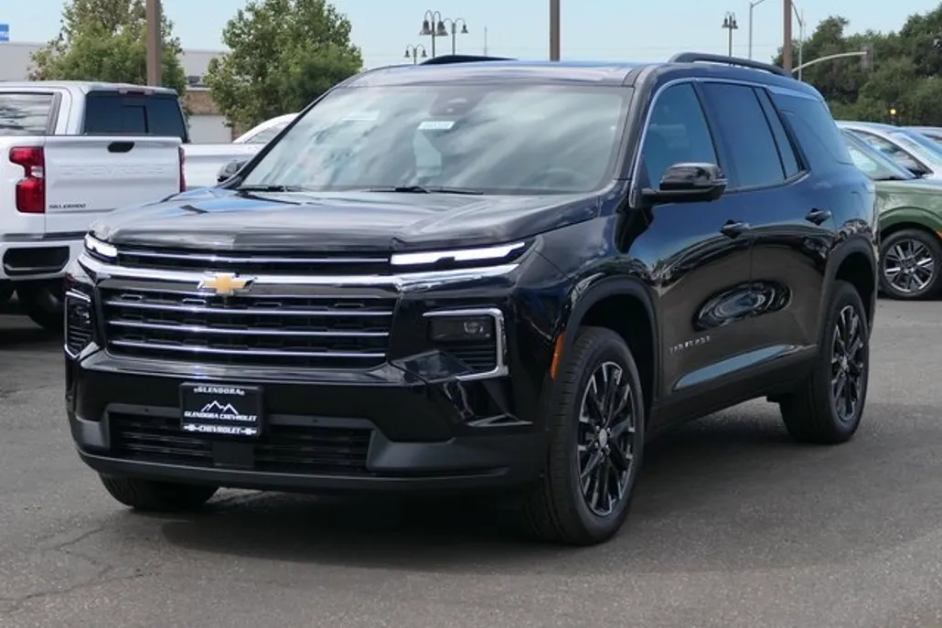2026 Chevrolet Traverse photo 1