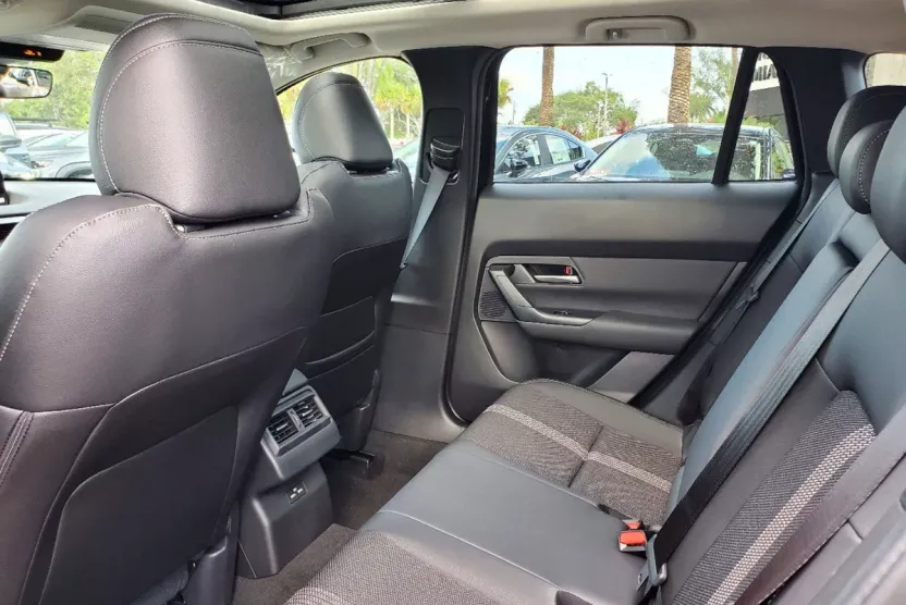 2025 Mazda CX-50 2.5 S Premium photo 1