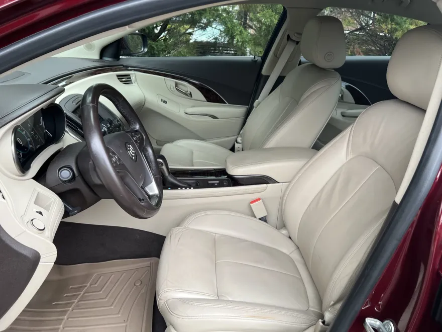 2016 Buick LaCrosse Leather photo 1