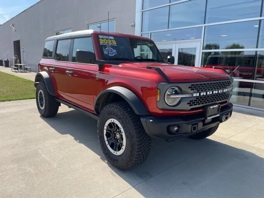 2023 Ford Bronco Badlands photo 1