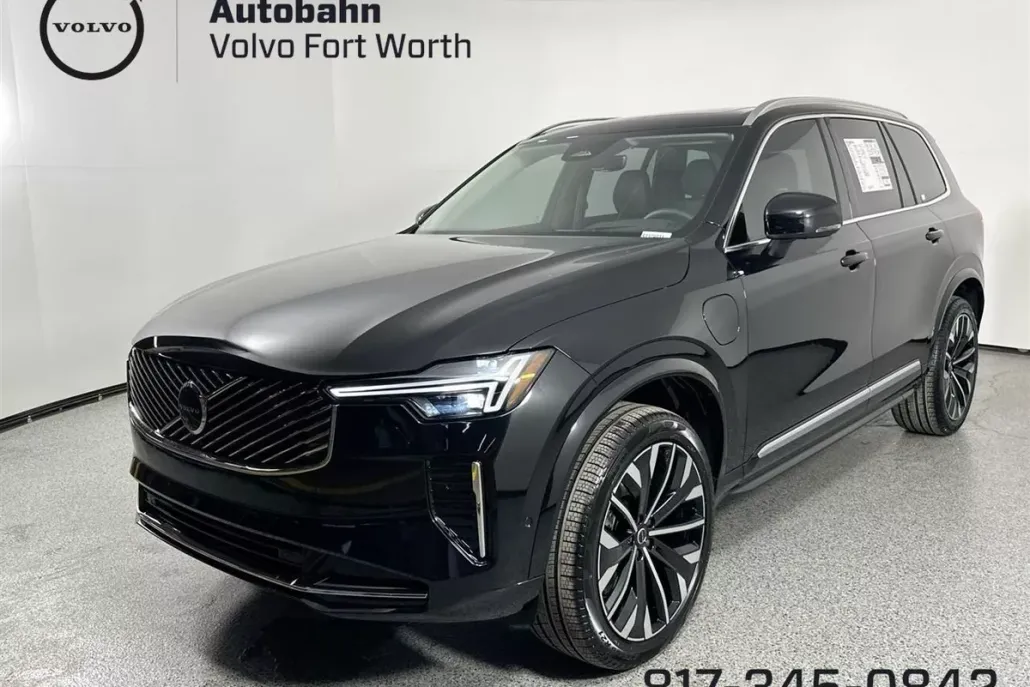 2025 Volvo XC90 T8 photo 1