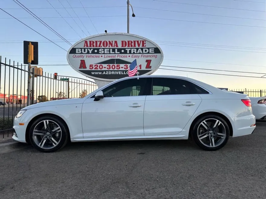 2017 Audi A4 2.0T Quattro Prestige photo 1