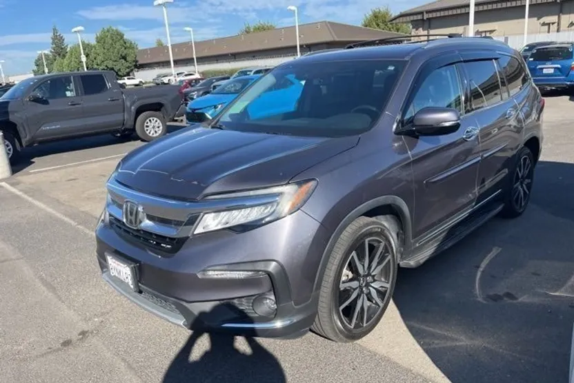 2019 Honda Pilot Touring photo 1