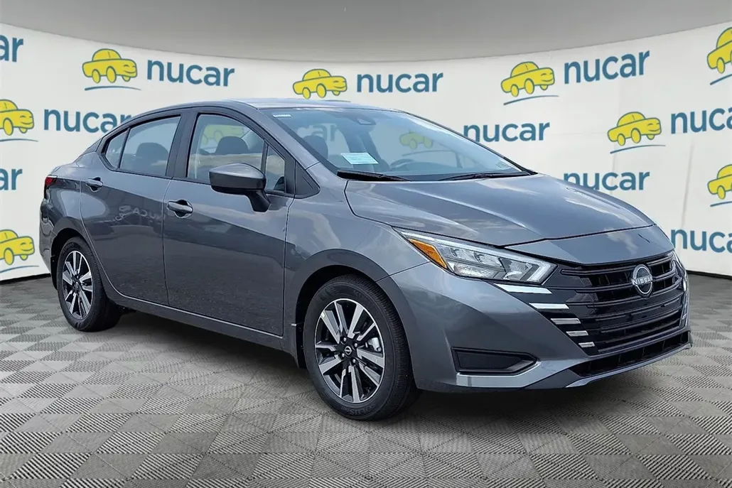 2025 Nissan Versa 1.6 SV photo 1