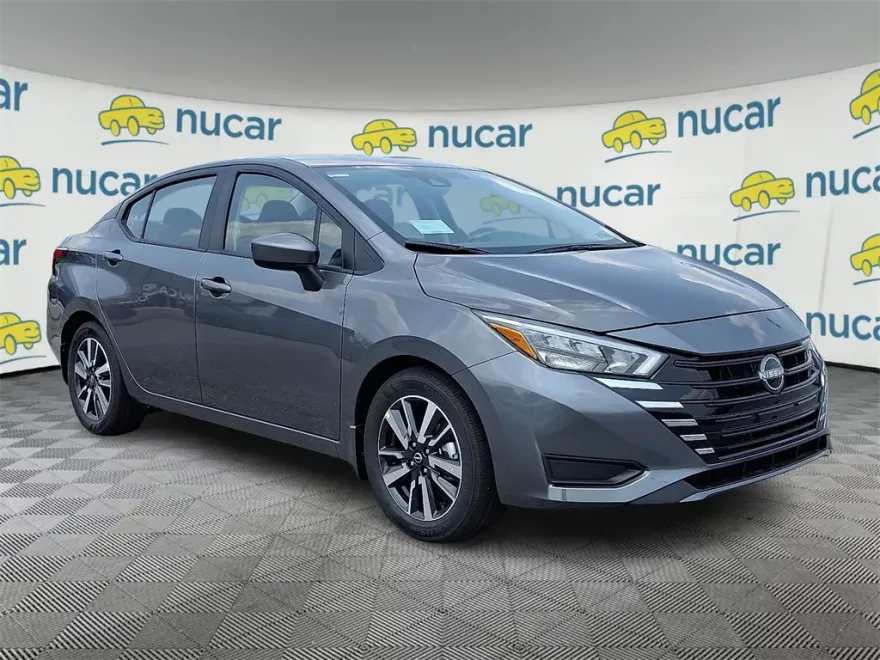 2025 Nissan Versa 1.6 SV photo 1