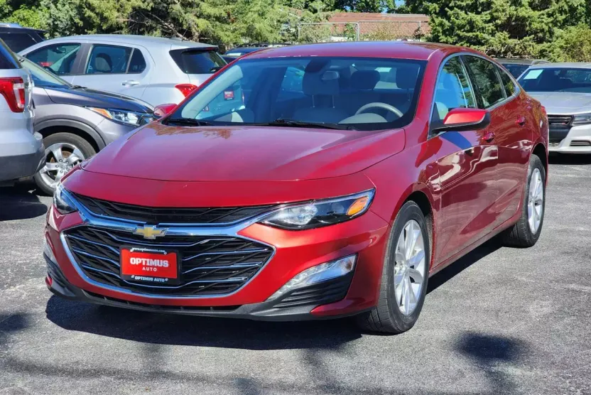 2019 Chevrolet Malibu 1LT photo 1