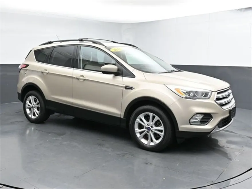 2018 Ford Escape SEL photo 1