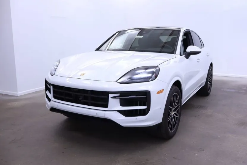 2024 Porsche Cayenne Coupe photo 1