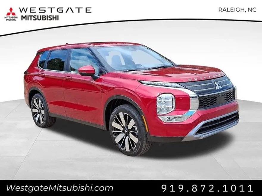 2025 Mitsubishi Outlander SE photo 1