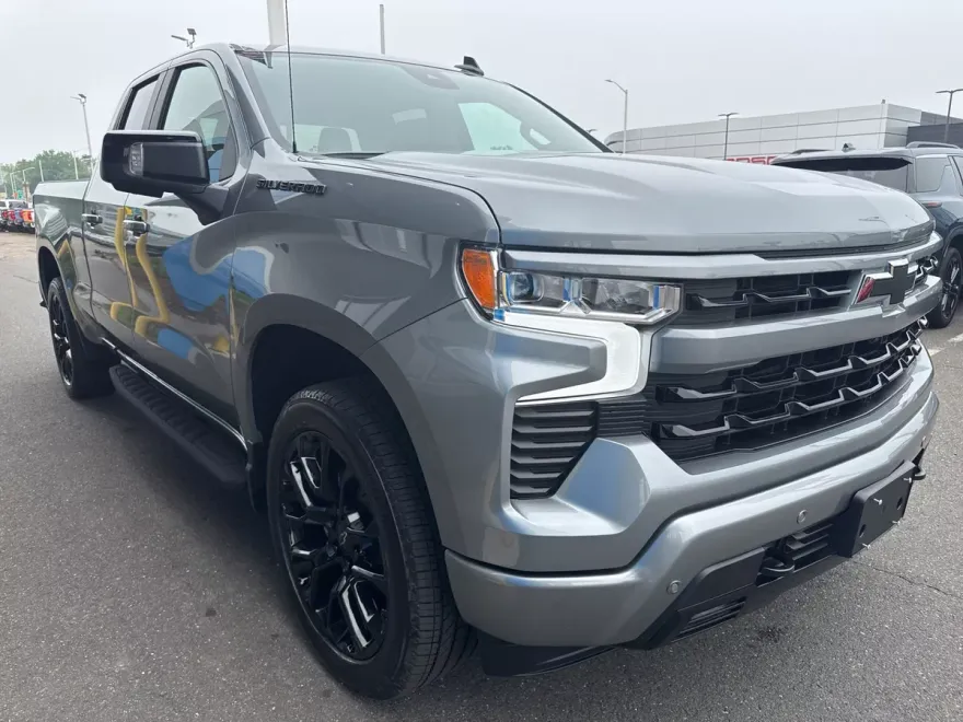 2026 Chevrolet Silverado 1500 RST photo 1