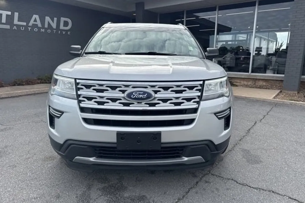 2018 Ford Explorer XLT photo 1
