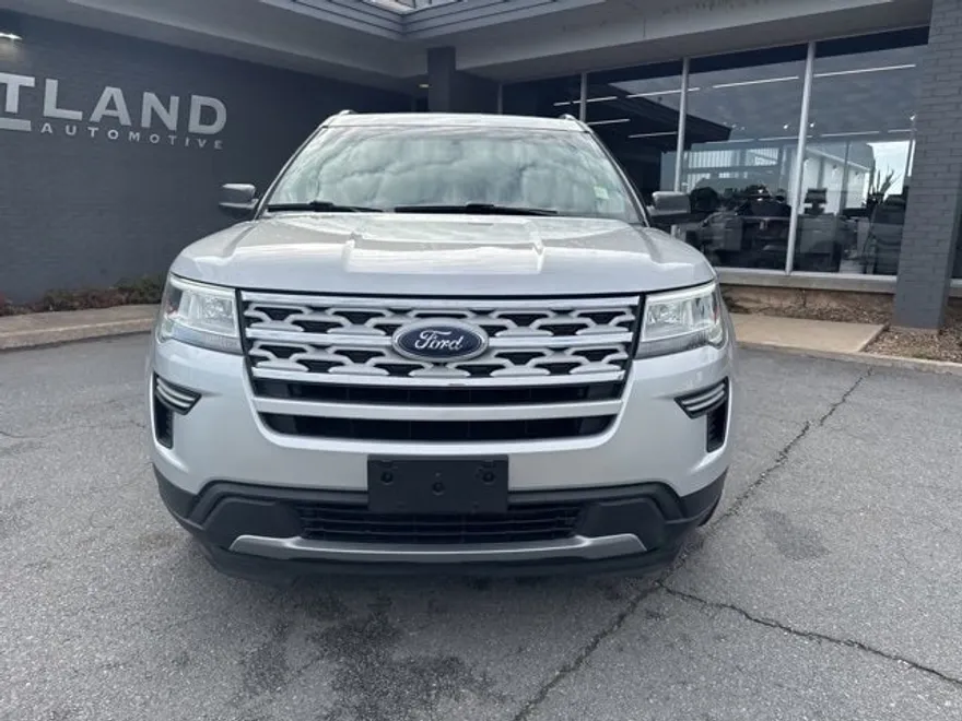 2018 Ford Explorer XLT photo 1