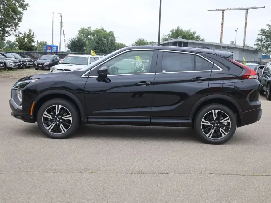 2025 Mitsubishi Eclipse Cross SEL photo 1