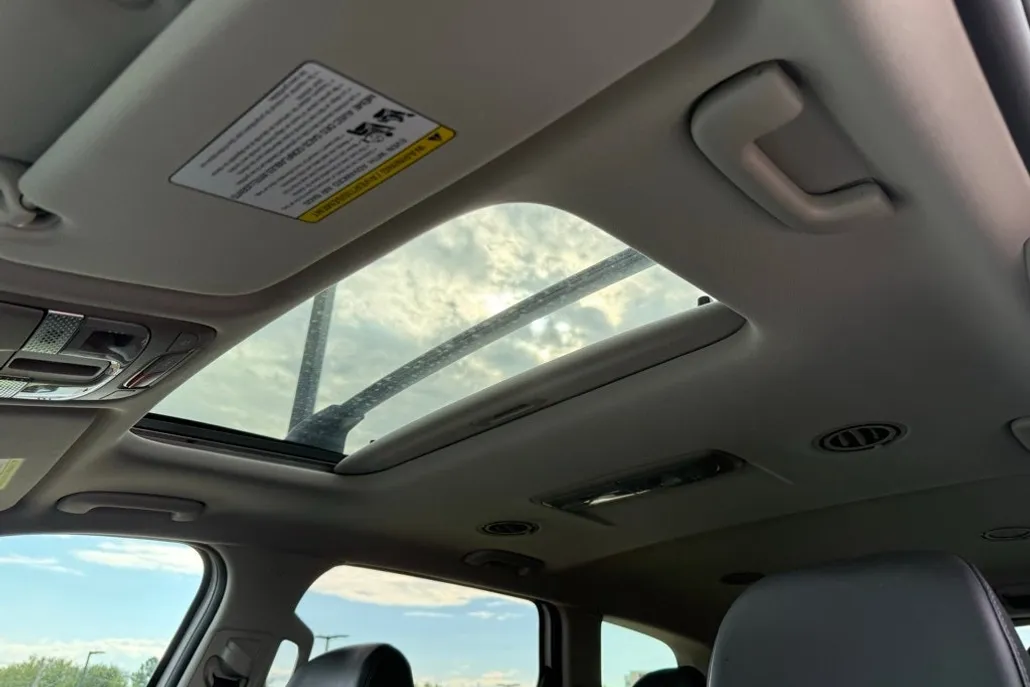 2025 Kia Telluride S photo 1
