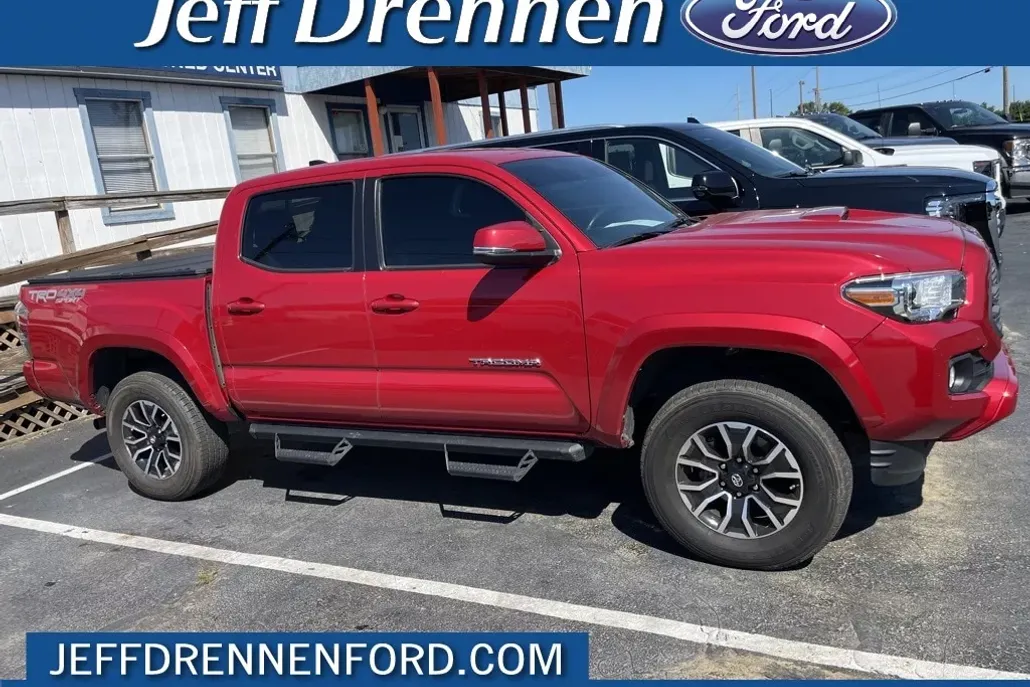 2021 Toyota Tacoma TRD Sport photo 1