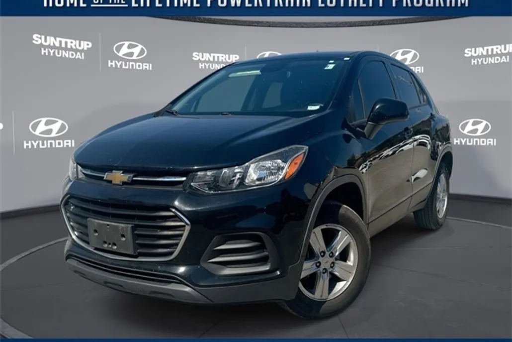 2017 Chevrolet Trax LS photo 1