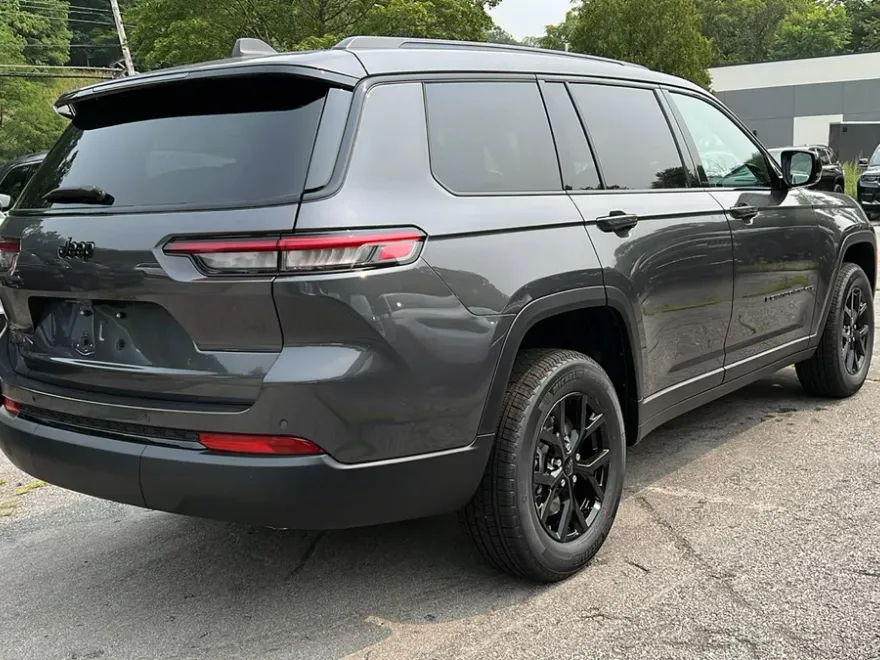 2025 Jeep Grand Cherokee Altitude X photo 1