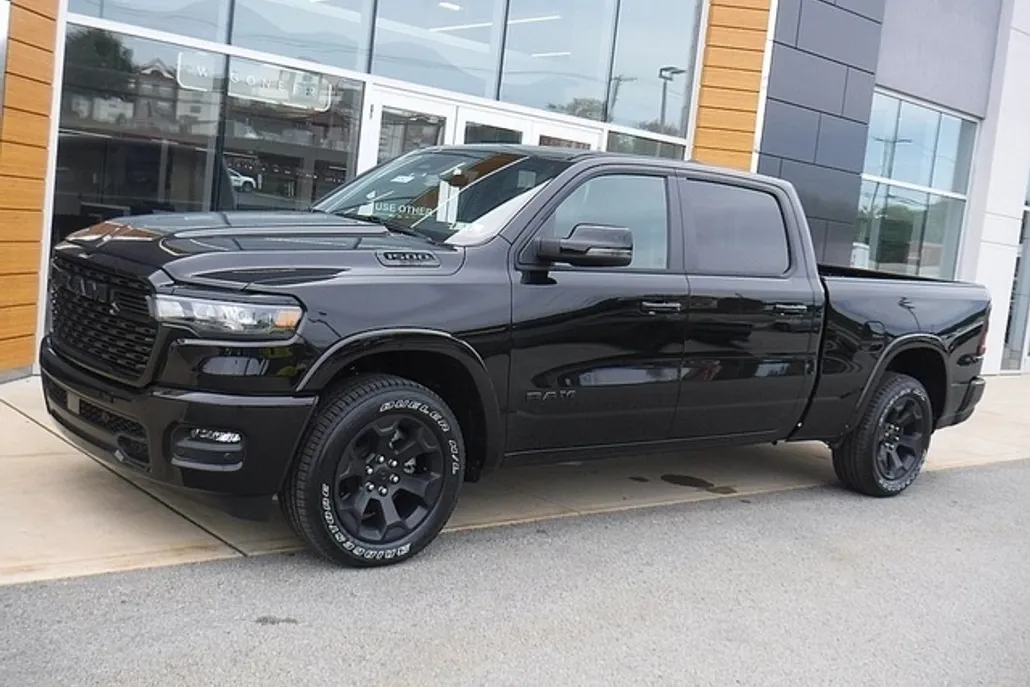 2025 Ram 1500 Big Horn photo 1