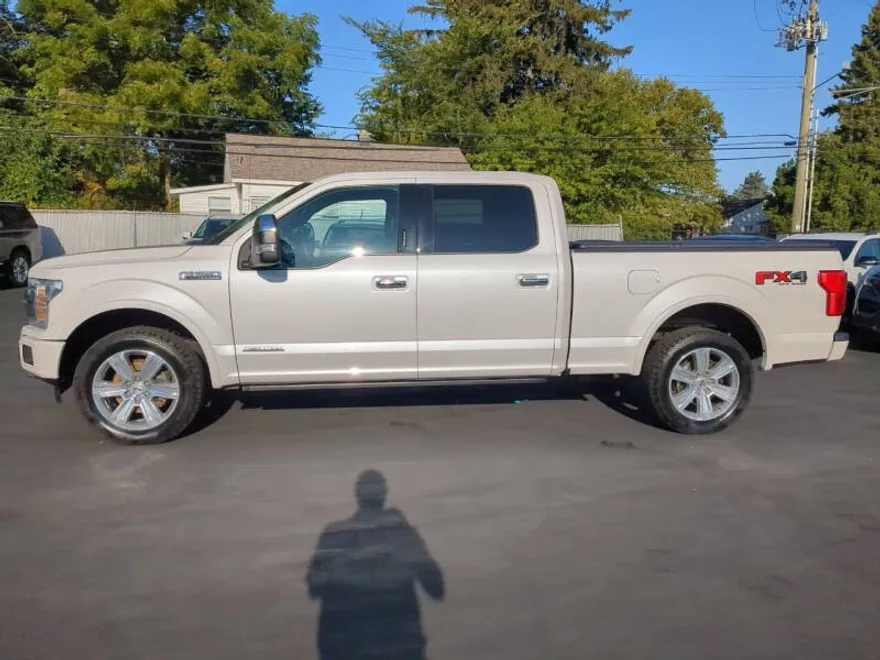 2018 Ford F-150 Platinum photo 1