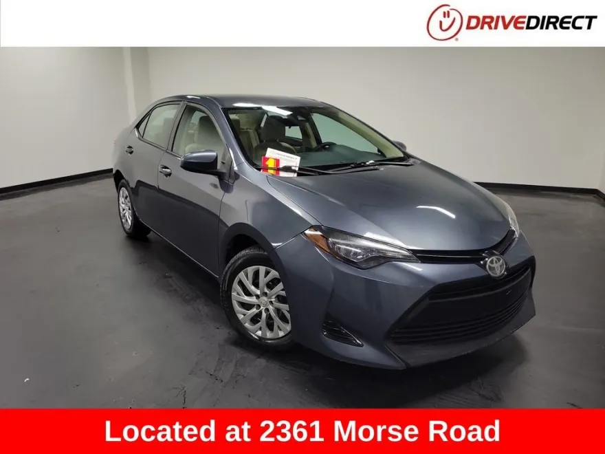 2017 Toyota Corolla LE photo 1