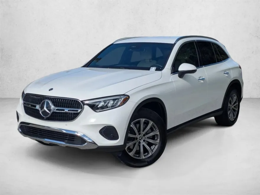 2025 Mercedes Benz GLC 300 photo 1