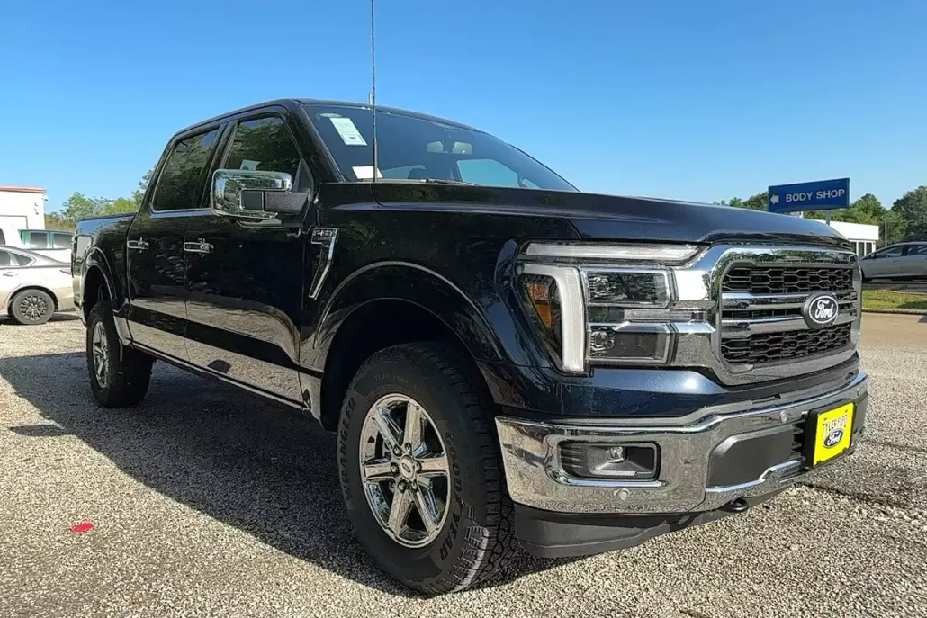 2025 Ford F-150 Lariat photo 1