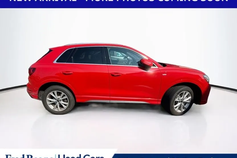 2024 Audi Q3 45 TFSI S line Premium photo 1