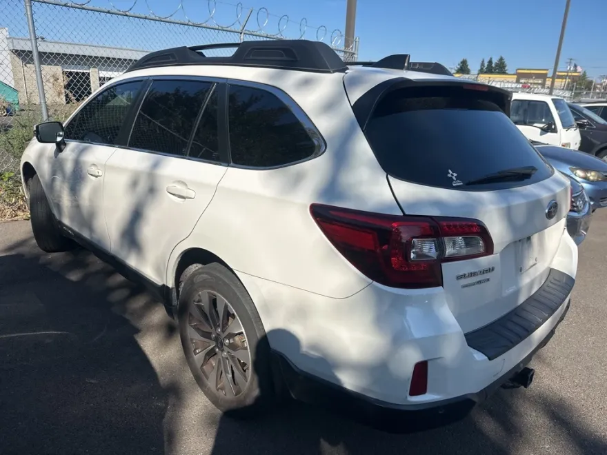 2017 Subaru Outback 2.5i photo 1