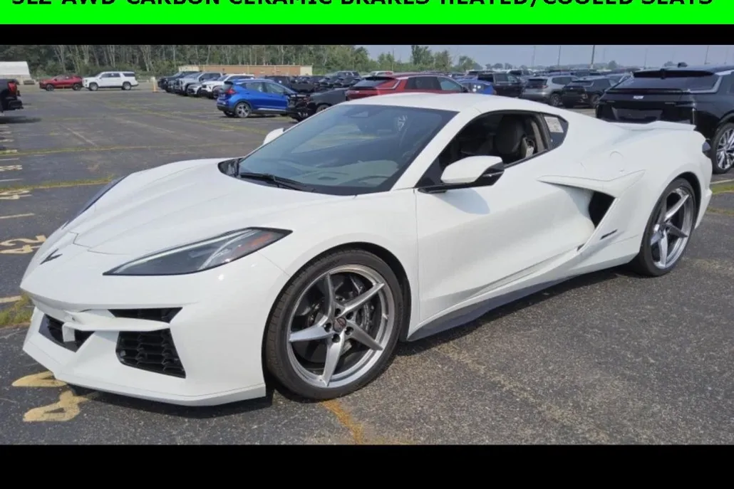 2024 Chevrolet Corvette E-Ray 3LZ photo 1
