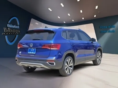 2024 Volkswagen Taos SE photo 4