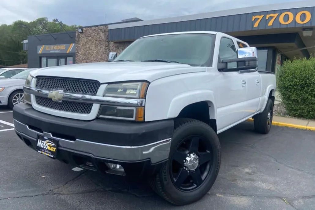 2004 Chevrolet Silverado 2500HD LS photo 1