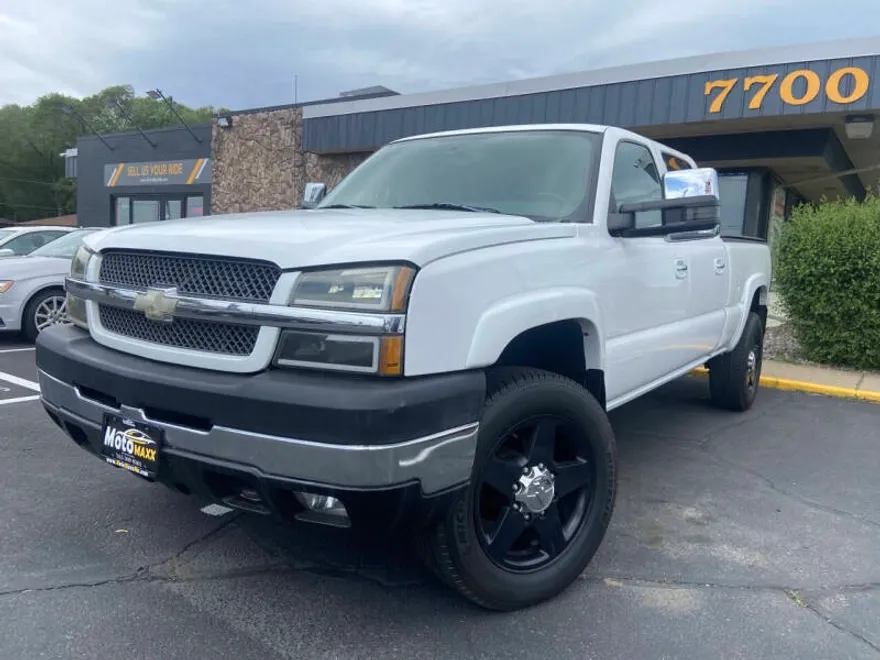 2004 Chevrolet Silverado 2500HD LS photo 1