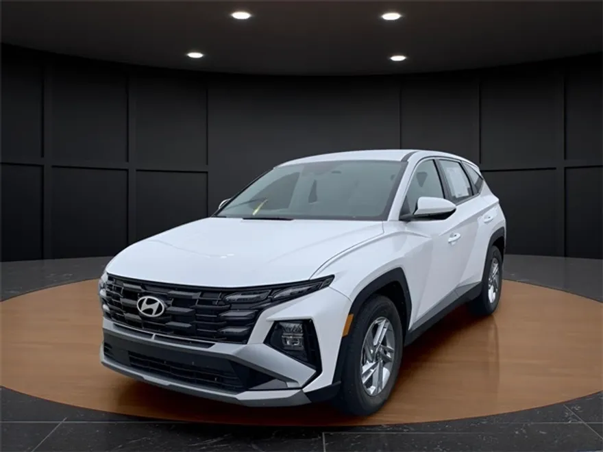 2025 Hyundai Tucson SE photo 1