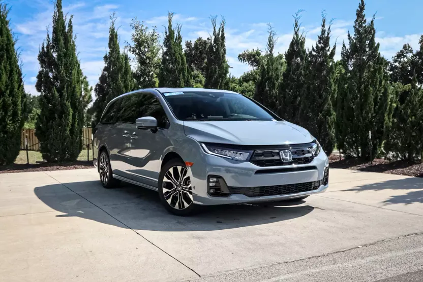2025 Honda Odyssey Elite photo 1