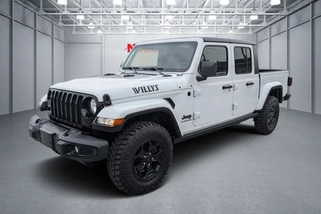 2021 Jeep Gladiator Willys Sport photo 1