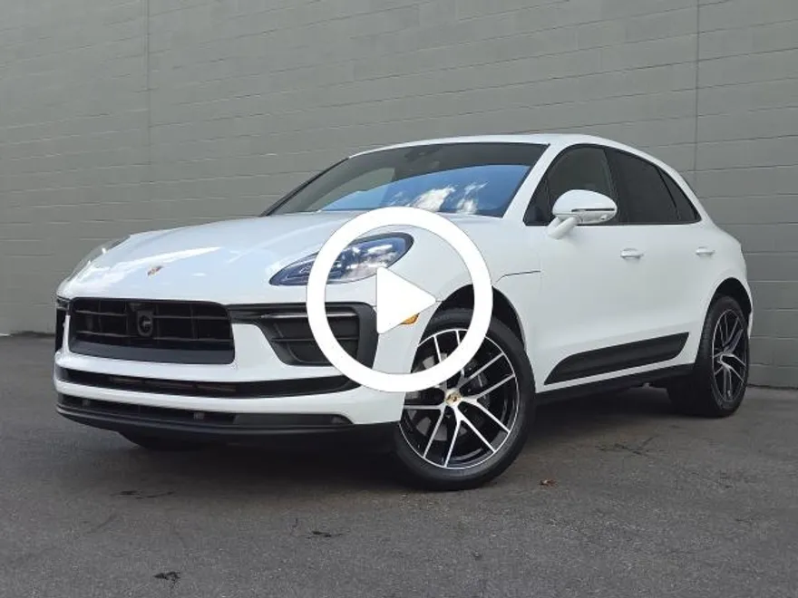 2025 Porsche Macan T photo 1