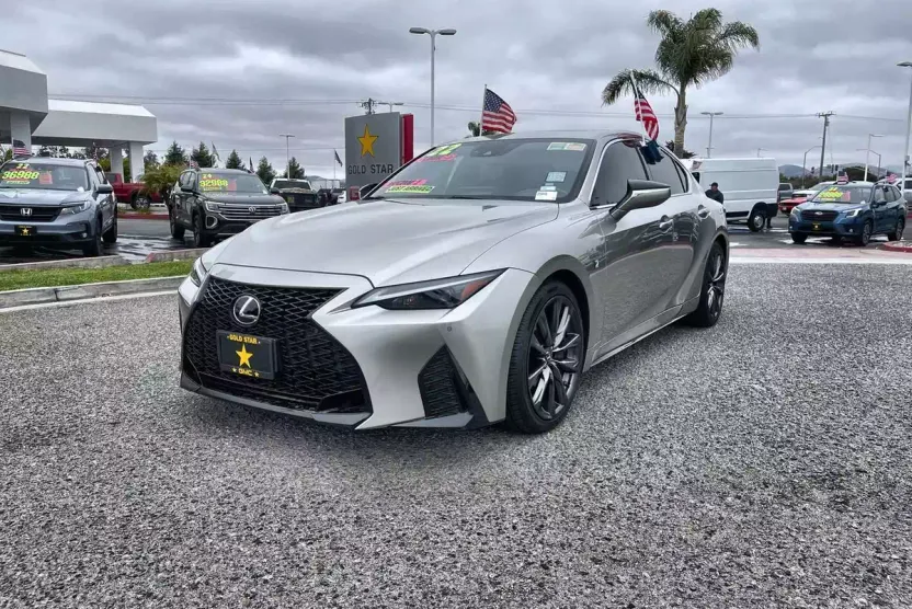 2022 Lexus IS 350 F SPORT photo 1