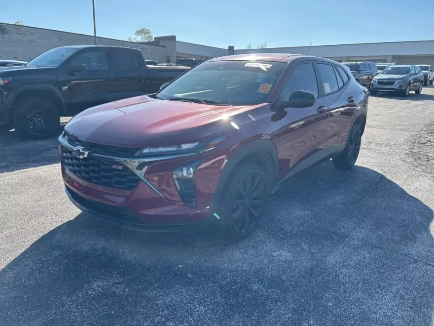 2025 Chevrolet Trax photo 1