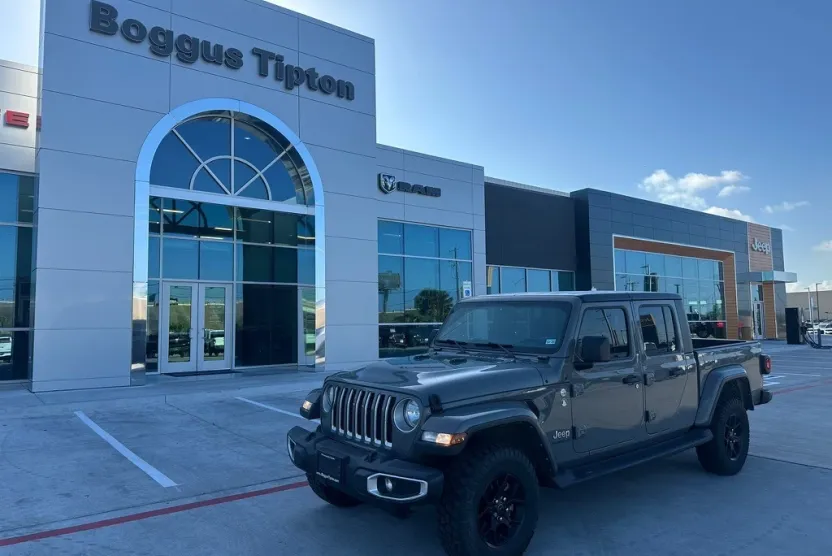 2022 Jeep Gladiator Overland photo 1