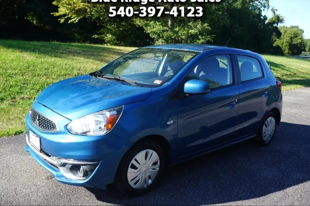 2017 Mitsubishi Mirage ES photo 1