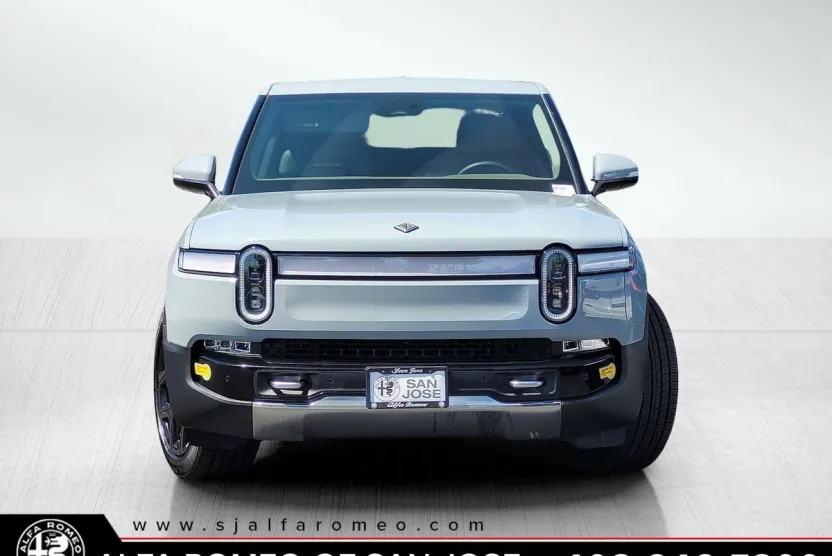 2022 Rivian R1T Adventure photo 1