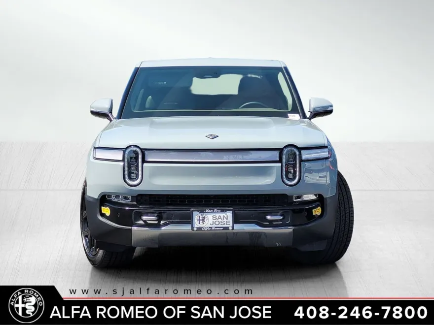 2022 Rivian R1T Adventure photo 1