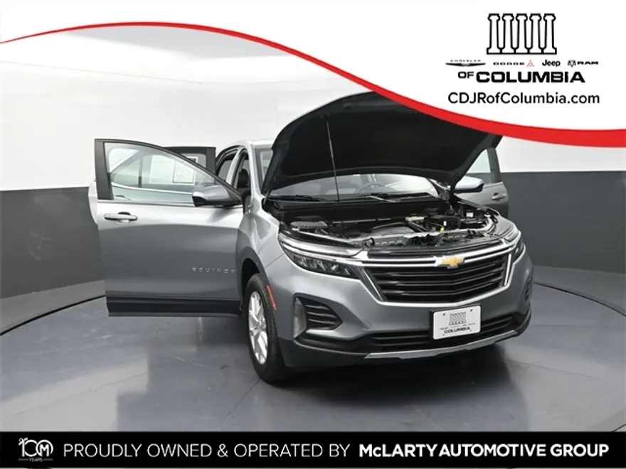 2023 Chevrolet Equinox LT photo 1