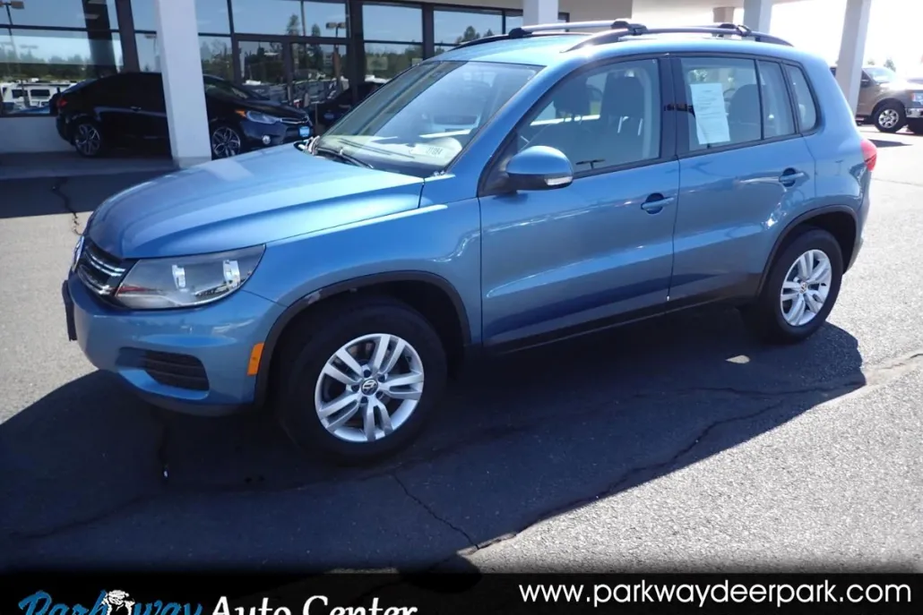 2017 Volkswagen Tiguan S photo 1