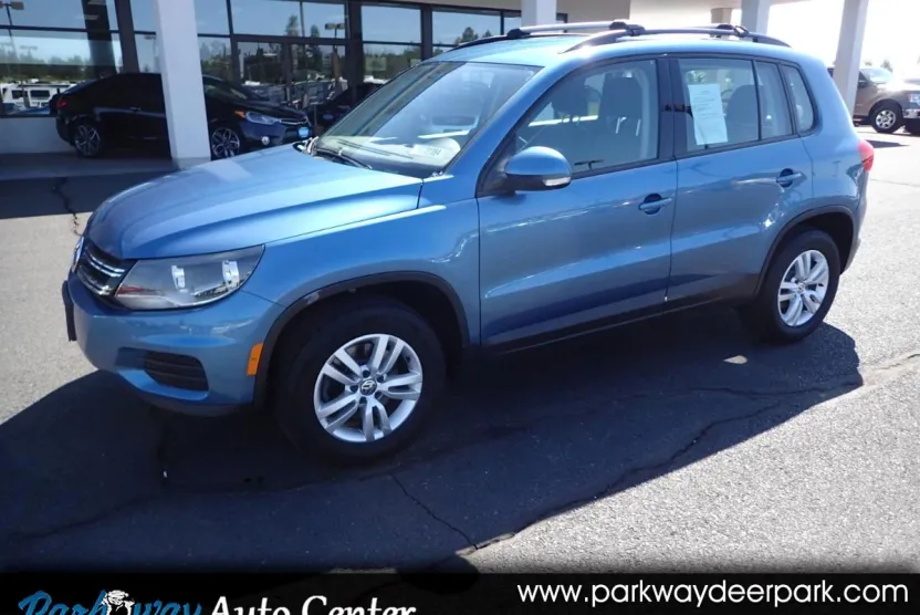2017 Volkswagen Tiguan S photo 1