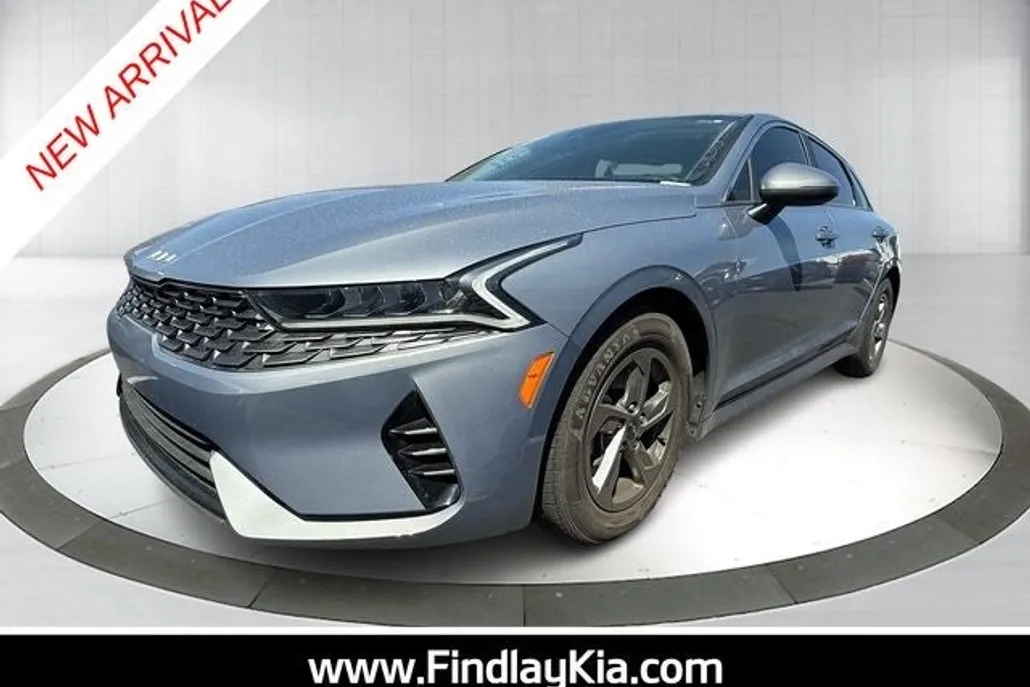 2022 Kia K5 LXS photo 1