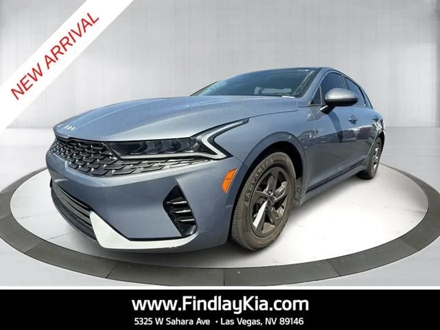 2022 Kia K5 LXS photo 1