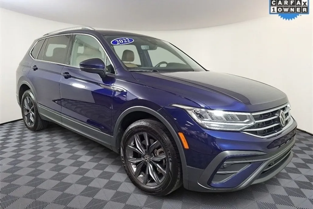 2022 Volkswagen Tiguan SE photo 1